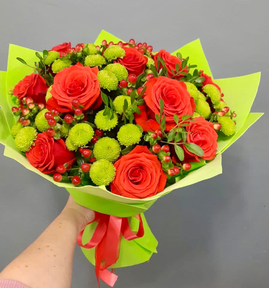 Букет цветов из: Хризантемы и Розы в Иславское