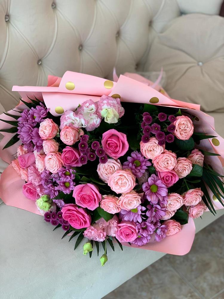 Букет цветов из: Хризантемы, Розы и Лизиантусы в Иславское