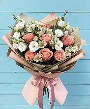 Букет цветов из:  Розы, Альстромерии и Лизиантусы в Иславское
