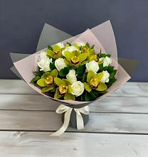 Букет цветов из:  Орхидеи и Розы в Иславское