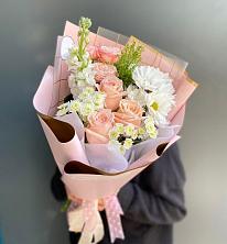 Букет цветов из:  Хризантемы и Розы в Иславское