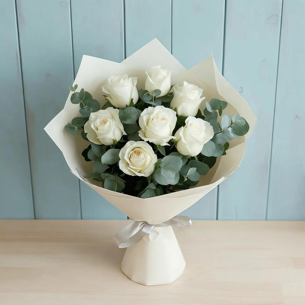 Букет Белые розы в Эвкалипте в Иславское