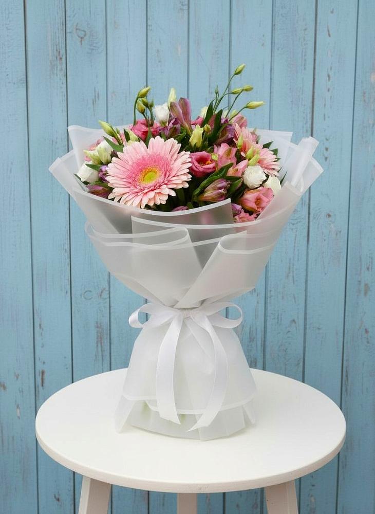 Букет цветов из: Герберы, Альстромерии и Лизиантусы в Иславское