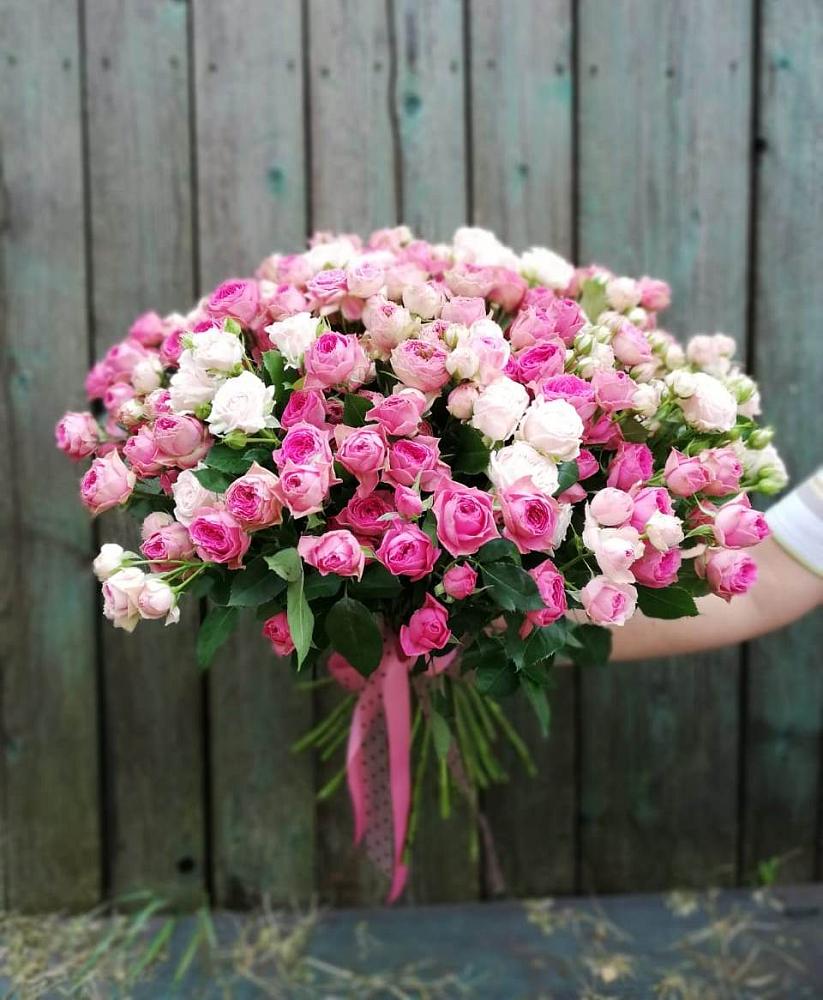 Букет Розовые кустовые розы Натали и Лав Лидия в Иславское