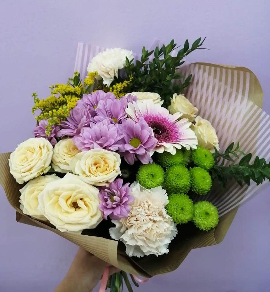 Букет цветов из: Хризантемы, Розы, Гвоздики и Герберы в Иславское