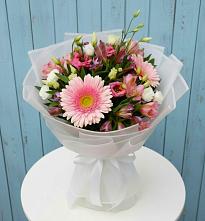 Букет цветов из:  Герберы, Альстромерии и Лизиантусы #REPLACE_PRED# Иславское