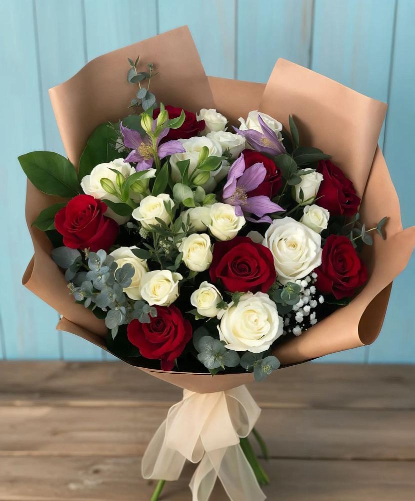 Букет цветов из: Розы и Альстромерии в Иславское