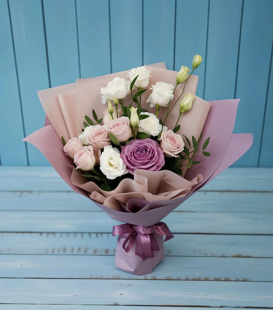 Букет цветов из: Розы и Лизиантусы в Иславское